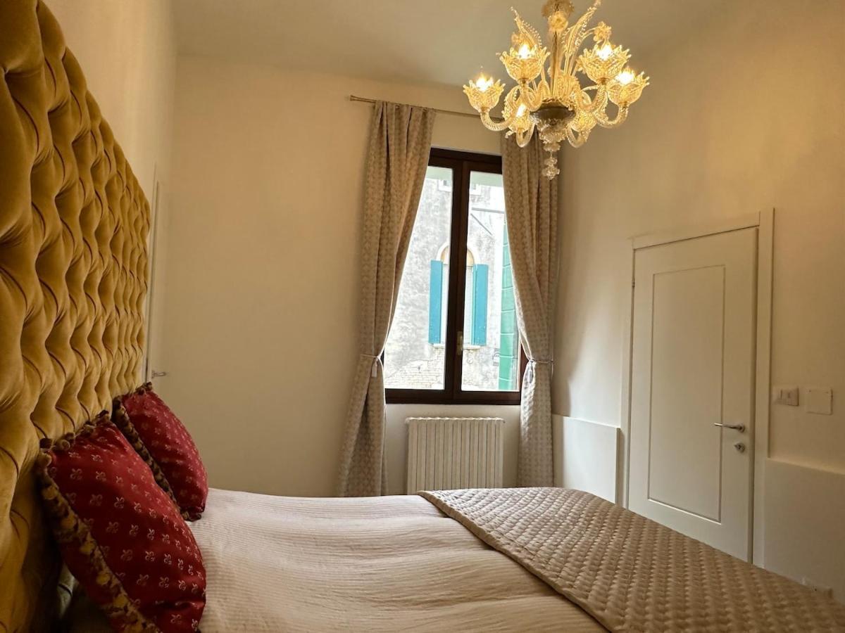 Campo San Polo Canal View Apartament *