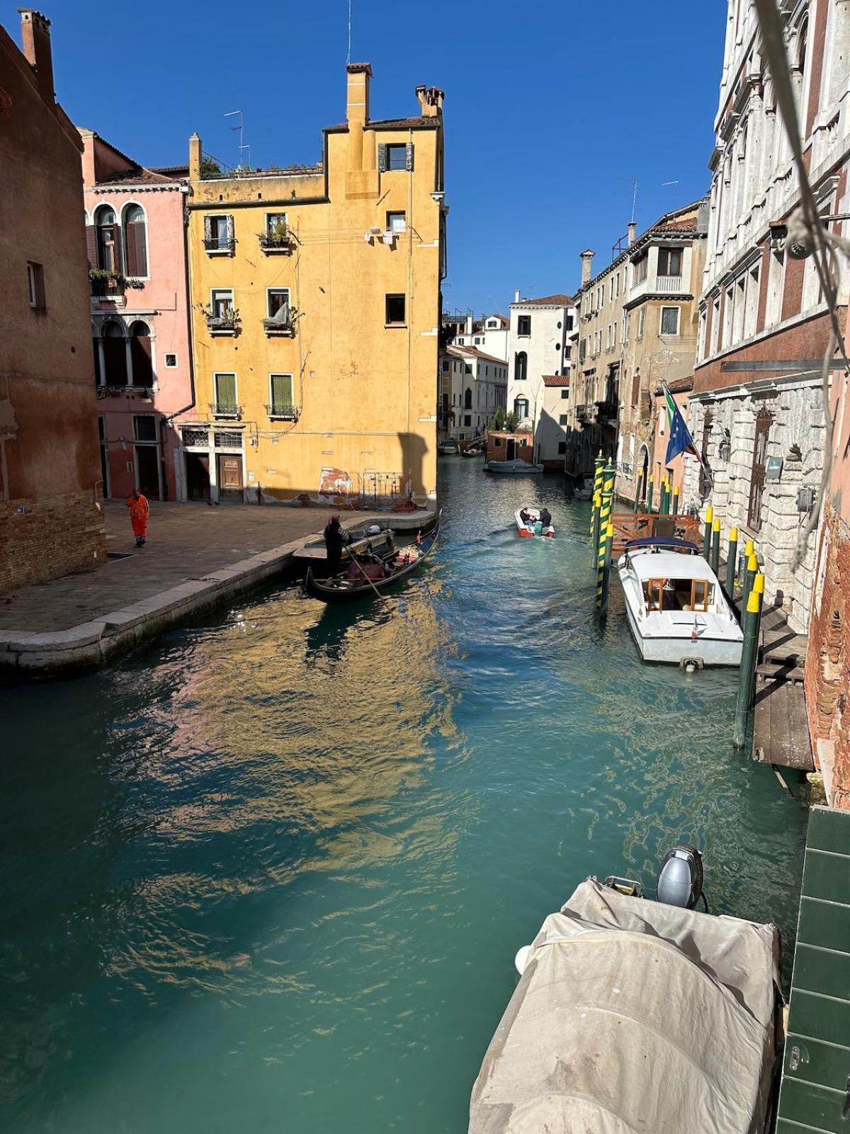 Campo San Polo Canal View * Venecia