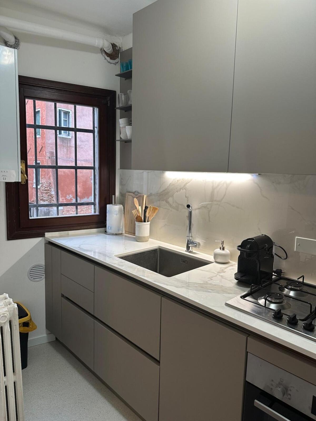 Apartamento Campo San Polo Canal View *