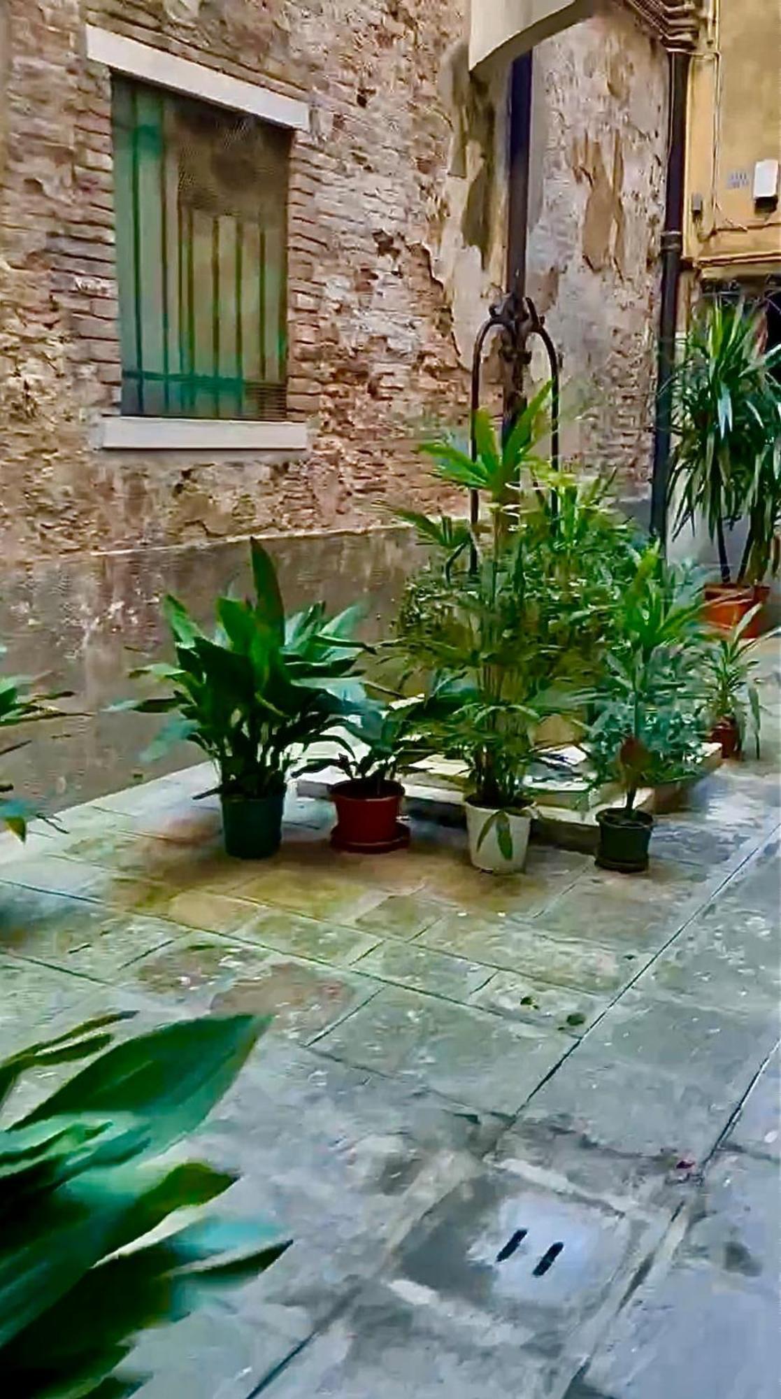 Campo San Polo Canal View Apartamento Venecia